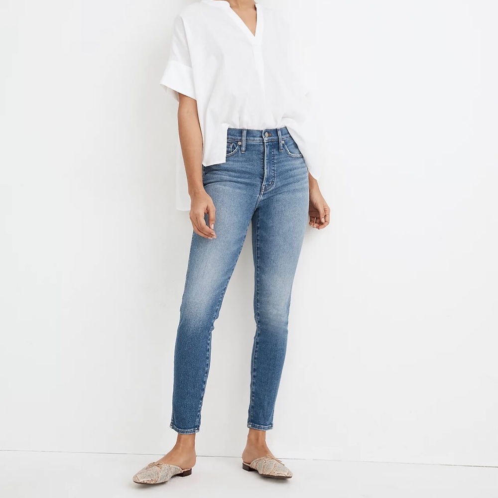 Madewell 10" High-Rise Skinny Crop Jeans in Sheffield Wash